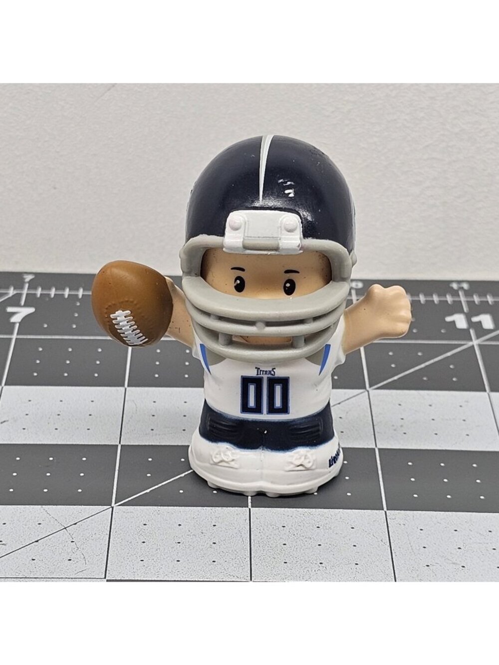 Fisher-Price Little People Collector NFL Tennessee Titans Football Player Figure